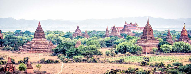 Viaggio di gruppo in Birmania - panorama del sito di Bagan