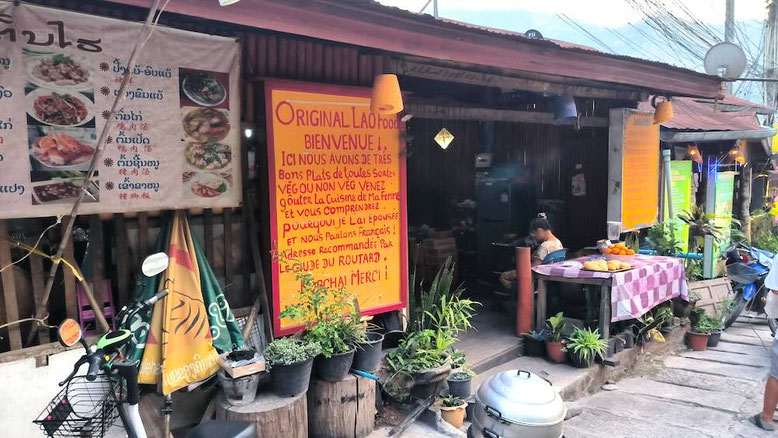 Il ristorantino in cui ho mangiato a Pak Beng (photo by Gabriele Ferrando - LA MIA ASIA)