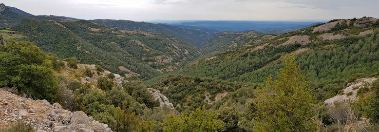 Eine nahezu unberührte und siedlungsfreie Landschaft der südlichen Pyrenäenausläufer!
