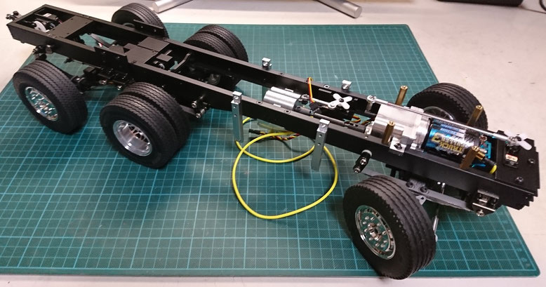 タミヤ1/ 14　10tトラック製作途中　MFC03付き タミヤ1/ 14 10tトラック製作途中 MFC03付き 1/14トラック改造