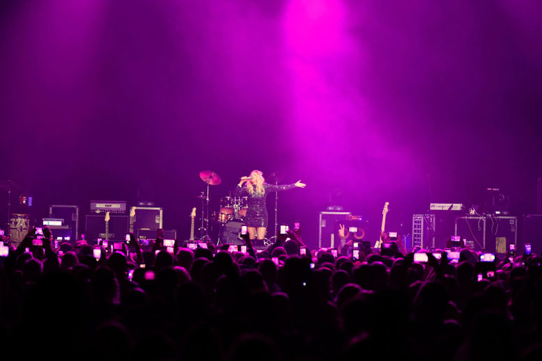 LIAN ROSS chanteuse contact booking europe