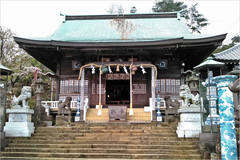 陶山神社拝殿の写真
