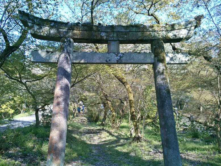 湊川社の鳥居の写真