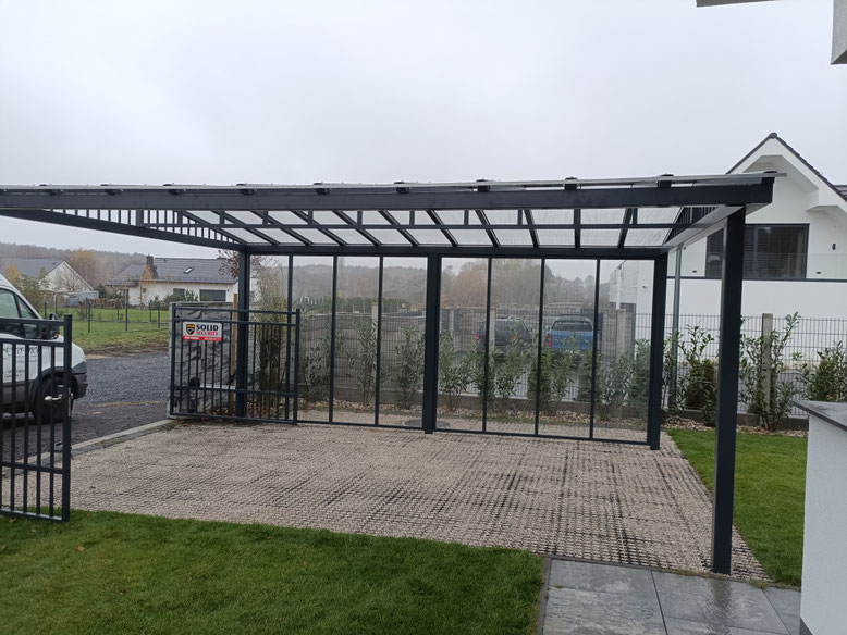 Moderner Stahl Doppelcarport Polen