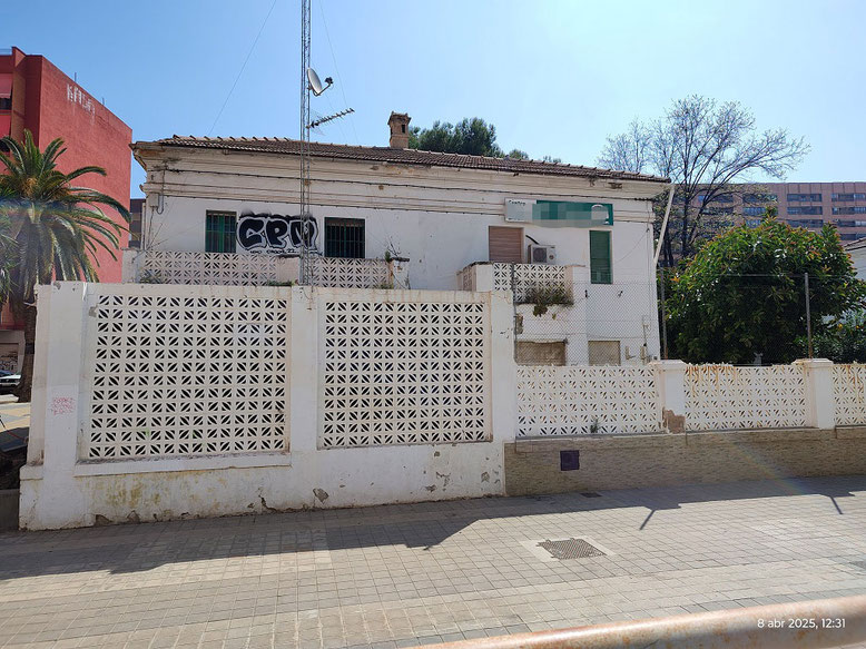 En 2009  se inicia el expediente de expropiación de la propiedad de la Sede del Partido España 2000, en Valencia.