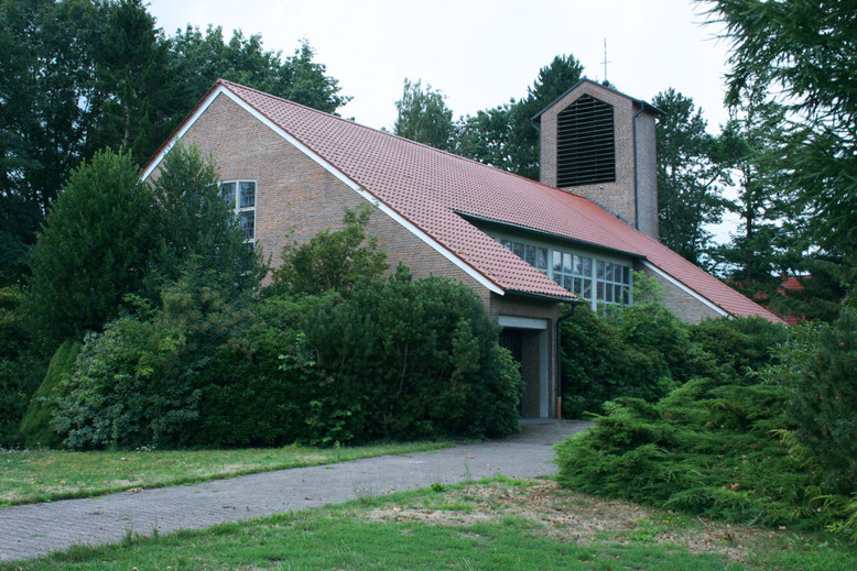So sah die Heilig-Kreuz-Kirche vor ihrem Abriss im Jahr 2010 aus.