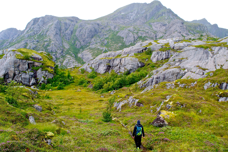 Hiking in the Lofoten - From Nusfjord to Nesland