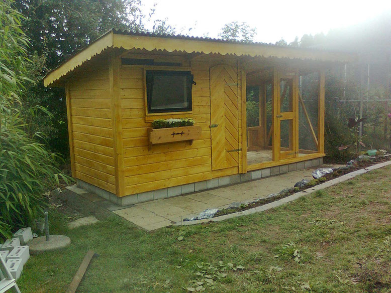 Tierschutzkonformer Hühnerstall - Geflügelzucht JUD, Kaltbrunn