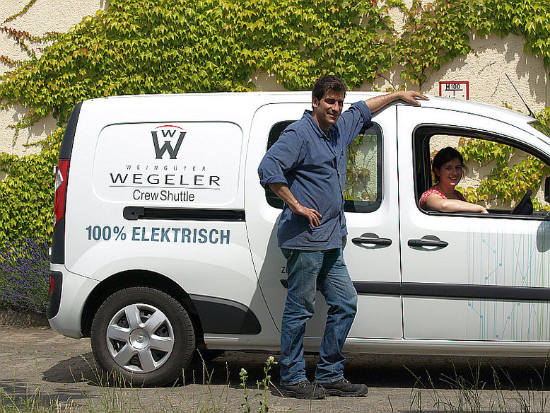 Andreas Holderieth und Maike Münster, beide Oenologen und Winzermeister, tätig für die Weingüter Wegeler Bild: Weingüter Wegeler