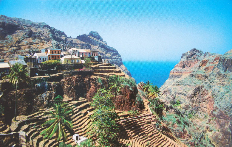 SAO ANTAO, CABO VERDE   Von hier bis ins nächste Dorf                   nur mit        dem Esel in 5 Stunden.