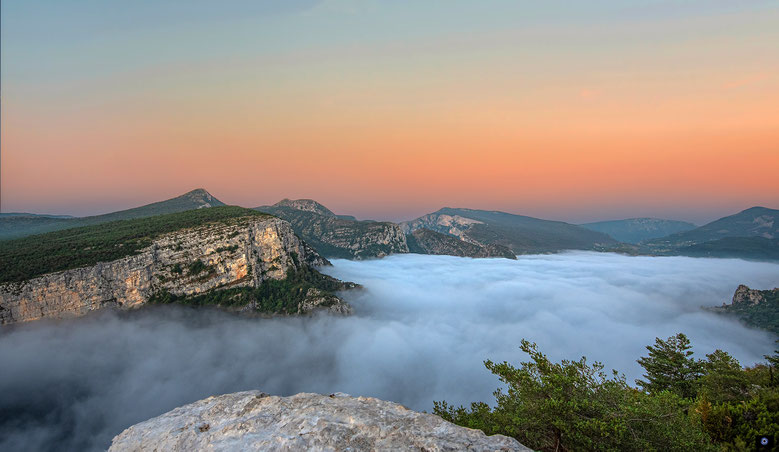 Frankrijk | Rougon in the Mist