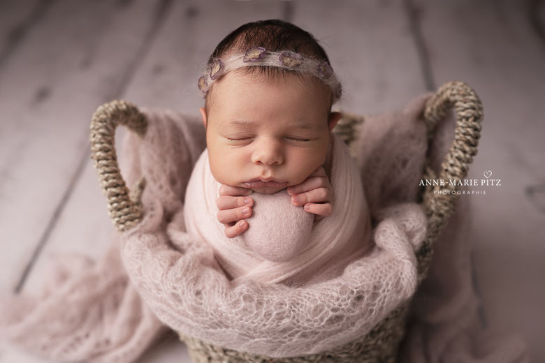 photographe naissance nouveau ne bebe Sarreguemines Metz Strasbourg