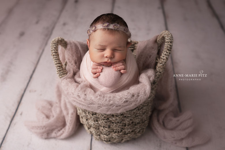 photographe naissance nouveau ne bebe Sarreguemines Metz Strasbourg