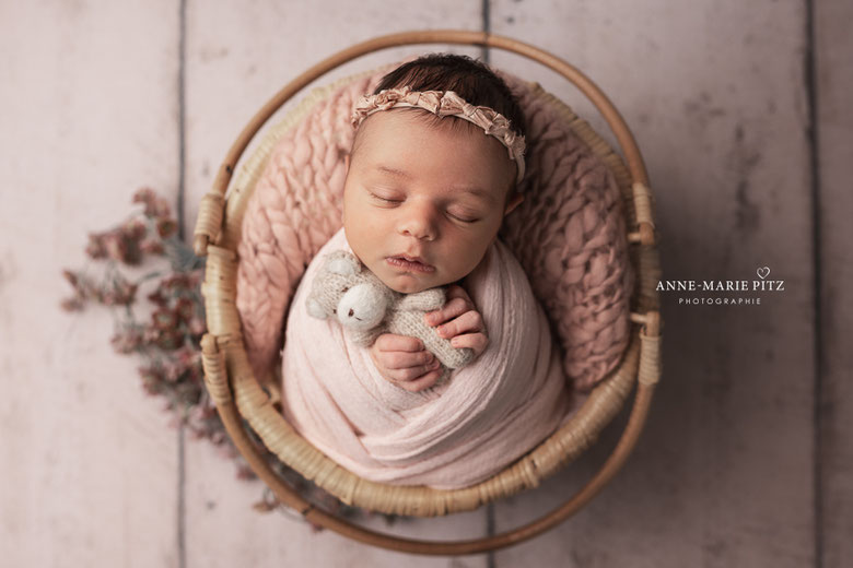photographe naissance nouveau ne bebe Sarreguemines Metz Strasbourg