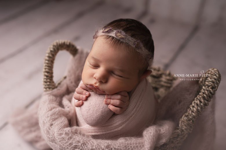 photographe naissance nouveau ne bebe Sarreguemines Metz Strasbourg