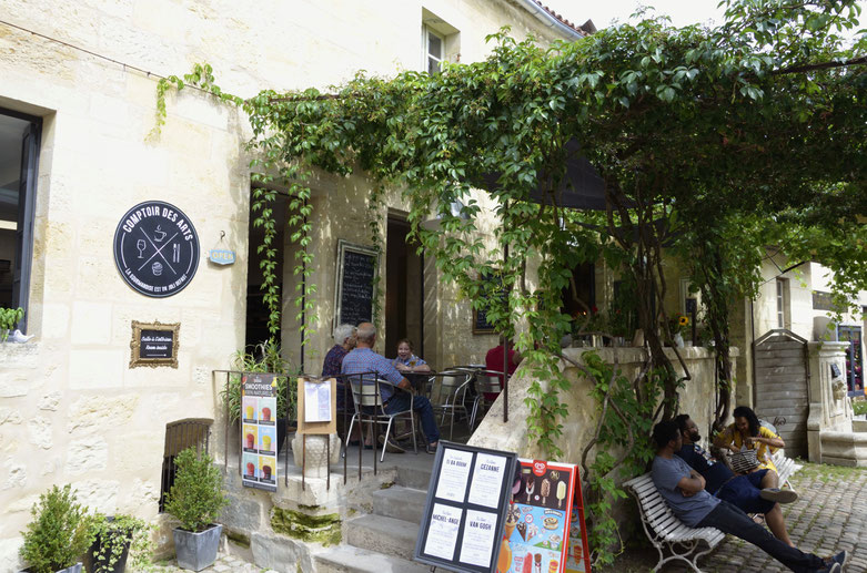 Cafe scene, Saint-Emilion