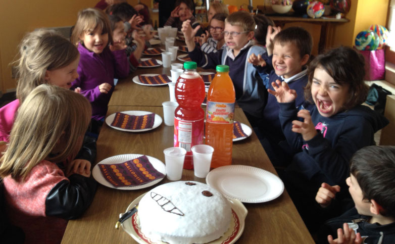 Les enfants de l'école fêtent Halloween - Mairie de Sorbier (03220)