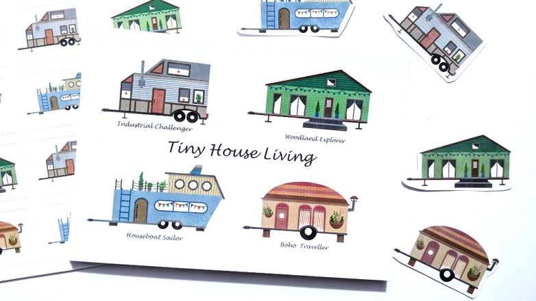 Postkarte "Tiny House Living": Postkarte mit einem Schriftzug in der Mitte und vier unterschiedlich gestalteten Tiny Houses drum herum