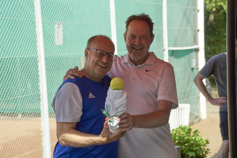 Sieger Bernd Rosemann (links)