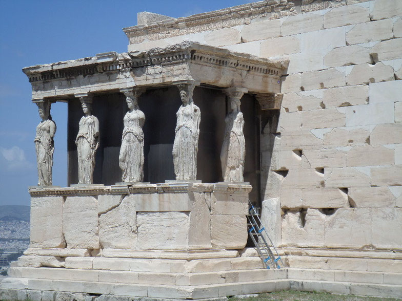 Les Caryatides