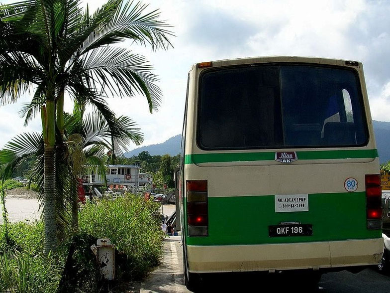 Unser Bus zum Gading Nationalpark