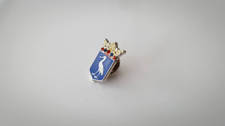 Custom made pins laten maken