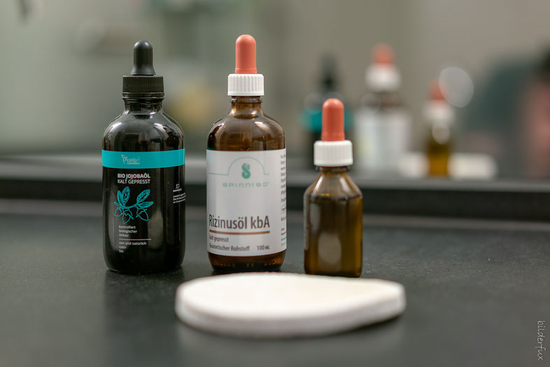 Ölreinigung mit Jojoba- und Rizinusöl