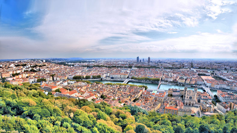 C'est lors d'une visite insolite de la Basilique de Fourvière de Lyon que j'ai pu monter au sommet de la tour de l'Observatoire qui domine la ville