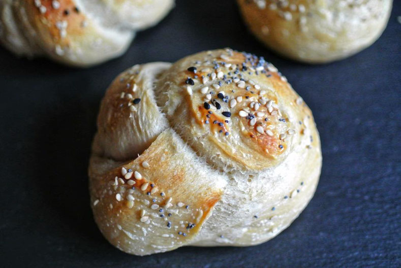 Brötchen über Nacht zu Sabines Knöpfchen geformt