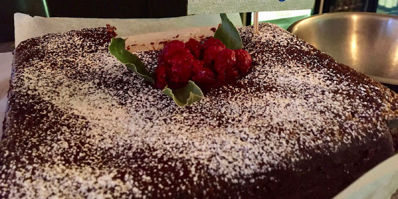 vegan chocolate cake milgi
