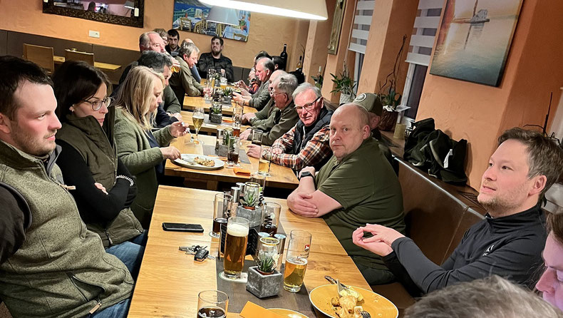 Stammtisch-Treffen des Jagdschutzverein Hubertus Neumarkt jeweils Donnerstag im SG 1433