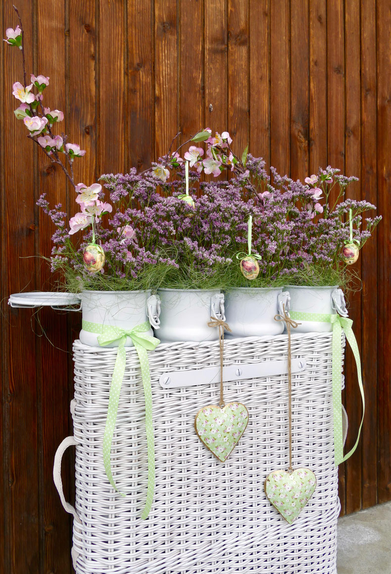 Upcycling Munitionskorb Blumendekoration