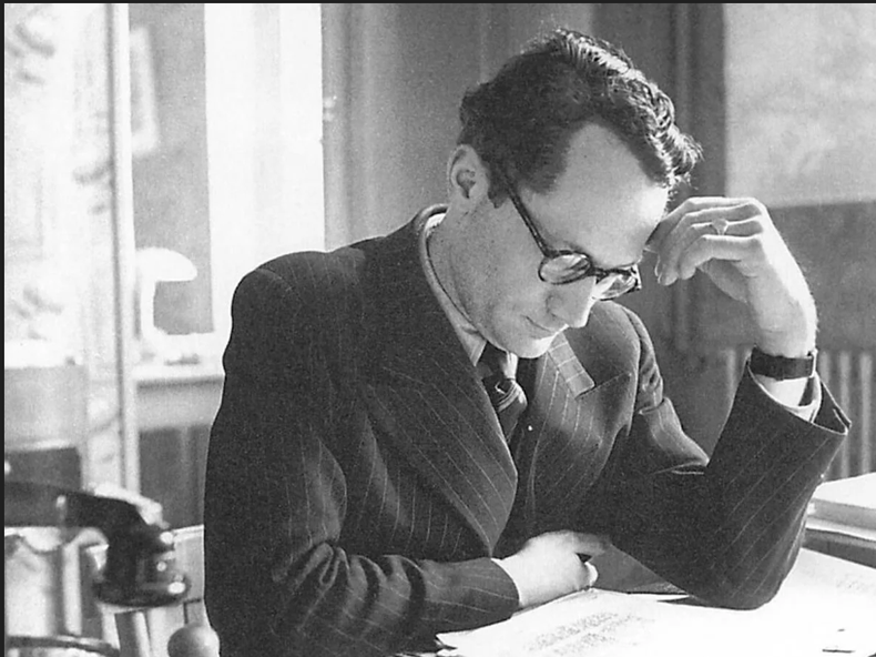 Varian FRY dans les bureaux du Comité Américain de Secours à Marseille en 1941