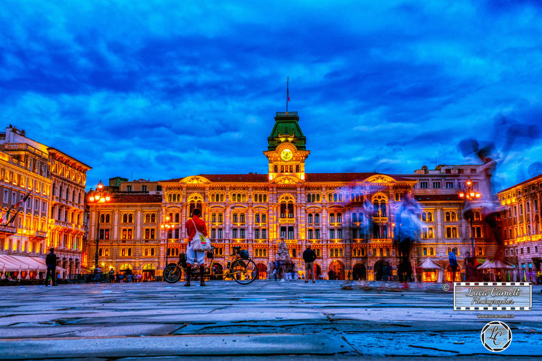 K-POP ART - TAPROPANE ART • Galleria Rossocinabro • Trieste Pop Art ~ Fluorescent Frenzy. © Luca Cameli Photographer