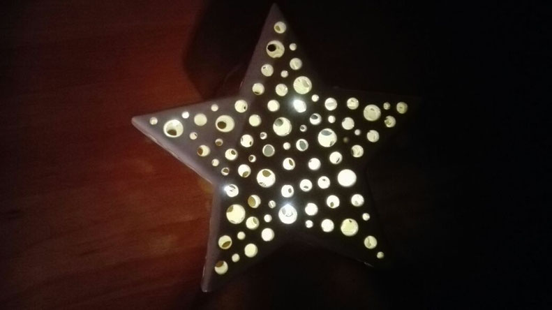 Stern weiß Keramik Lichterkette beleuchtet Ton Töpfern