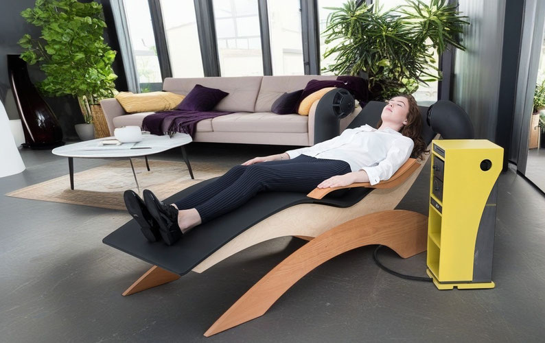 A-Relax Klangliege OM2 – elegante Vibroakustik-Liege für Wellness und tiefe Erholung im Wohnraum zuhause.