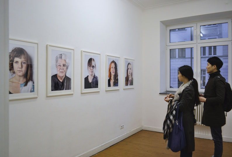 Ausstellungsansicht "DNA-PORTRAITS"