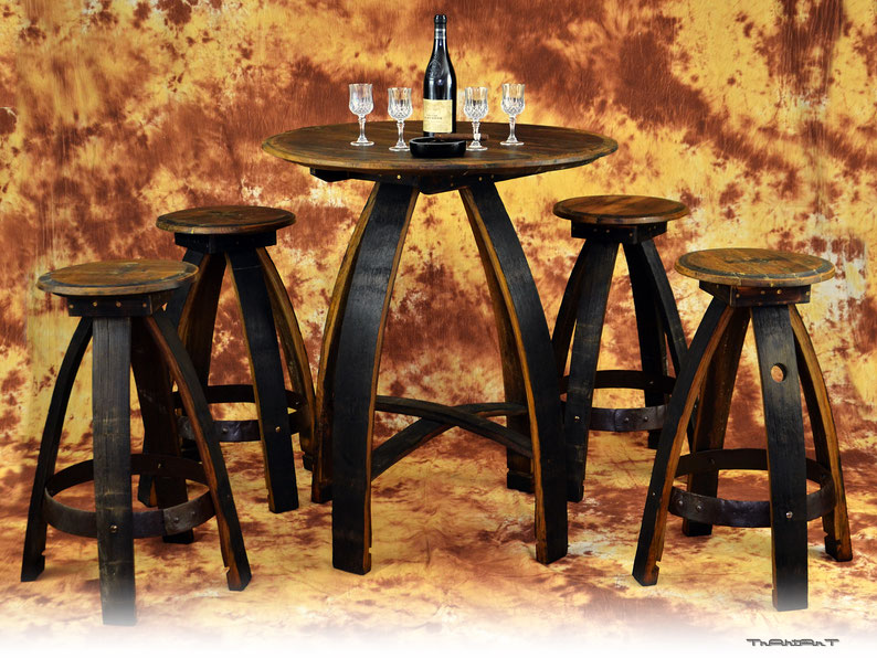 Barrel bottom-table with 4 bar-stools, made from sixty-year-old barrels