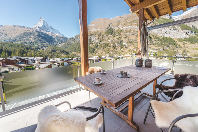 Wanderferien Skiferien Urlaub in Zermatt. Matterhornsicht. Küche. Selbstversorger. Hund. Kinder. Aussicht. Gondel.
