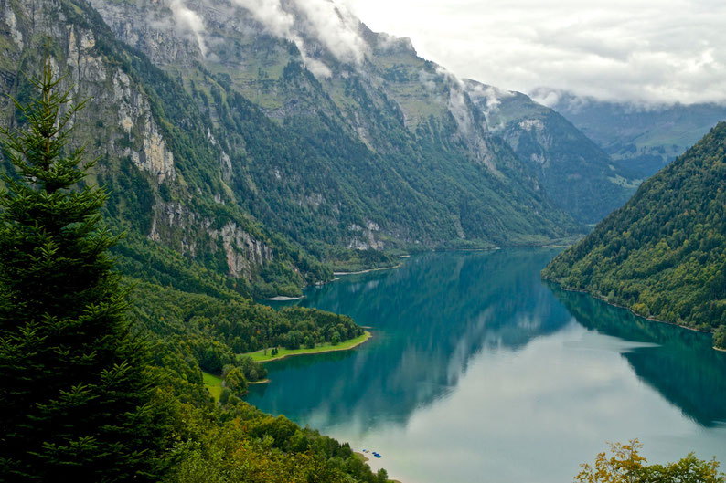 The most beautiful lakes in Switzerland - Klöntalersee