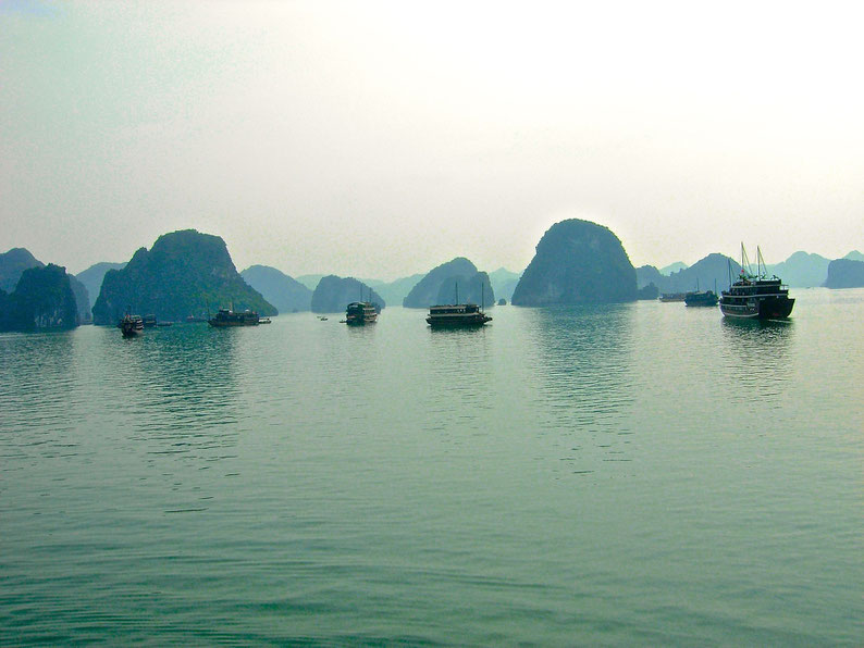 How to spend 14 days in Vietnam - Halong Bay