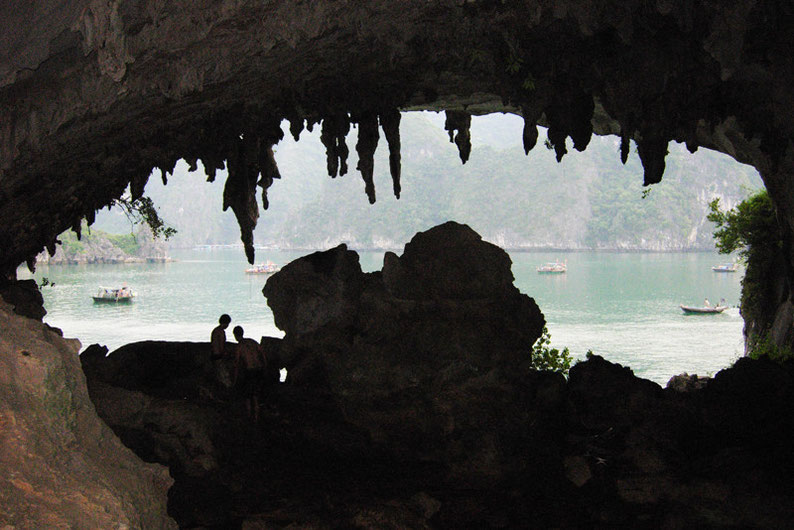 How to spend 14 days in Vietnam - Halong Bay