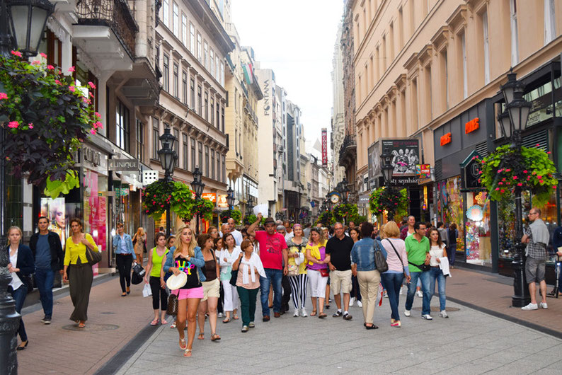 Budapest on a Weekend - The busy Vaci street