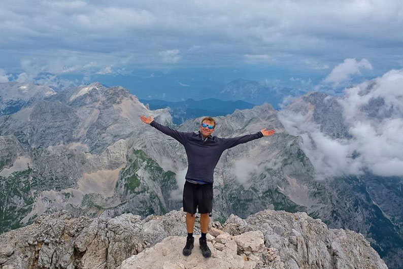 斯洛文尼亚夏季探险活动-徒步到特里格拉夫山顶