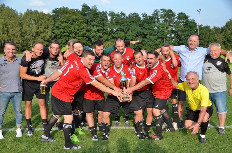 Der neue AH-Stadtmeister am Höcherberg - der SV Niederbexbach!