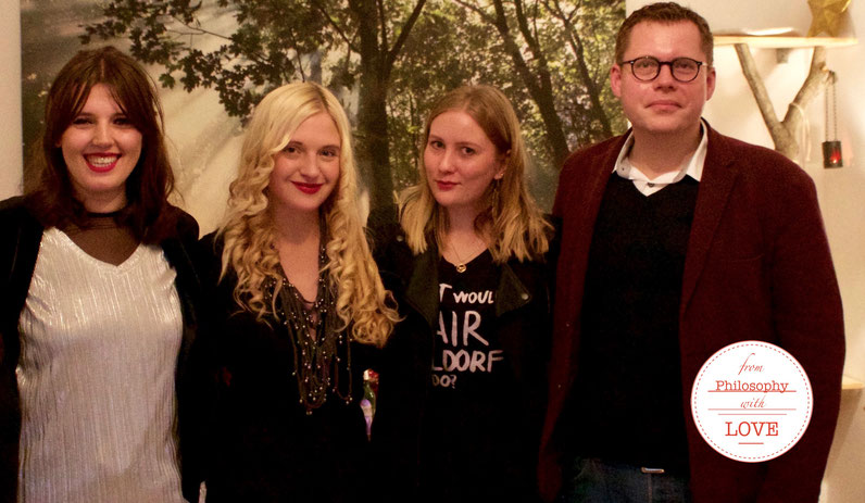 Ines Württemberger Lisa Wötzel Philine Sagi Henning Konetzke Freie Trauung PhilosophyLove Hochzeitsredner Hochzeitsblog Location Hochzeitslocation Düsseldorf NRW Flitterwochen Hochzeitstorten Hochzeitsmesse Hochzeitsdekoration Dekoration DIY Hochzeit