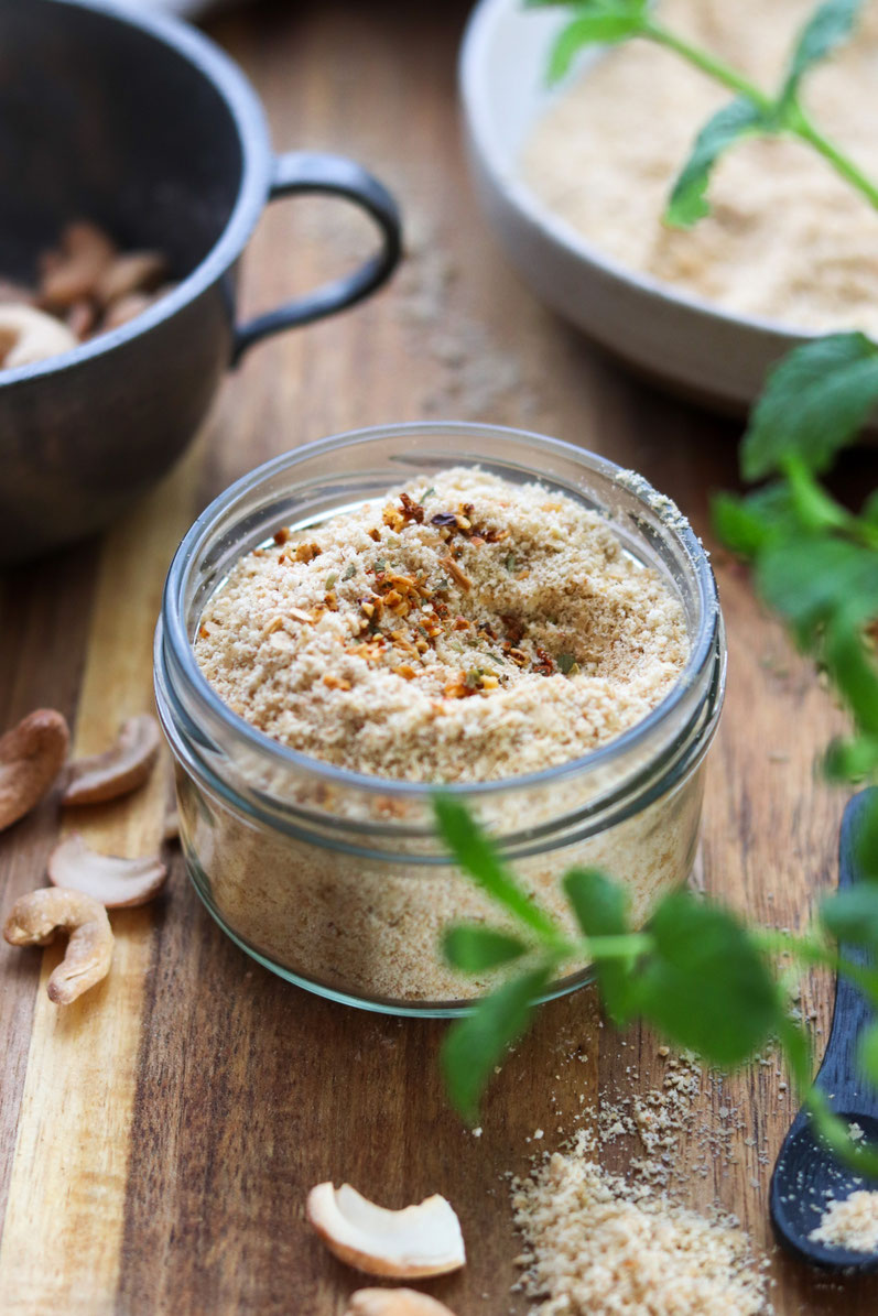 veganer Parmesanersatz