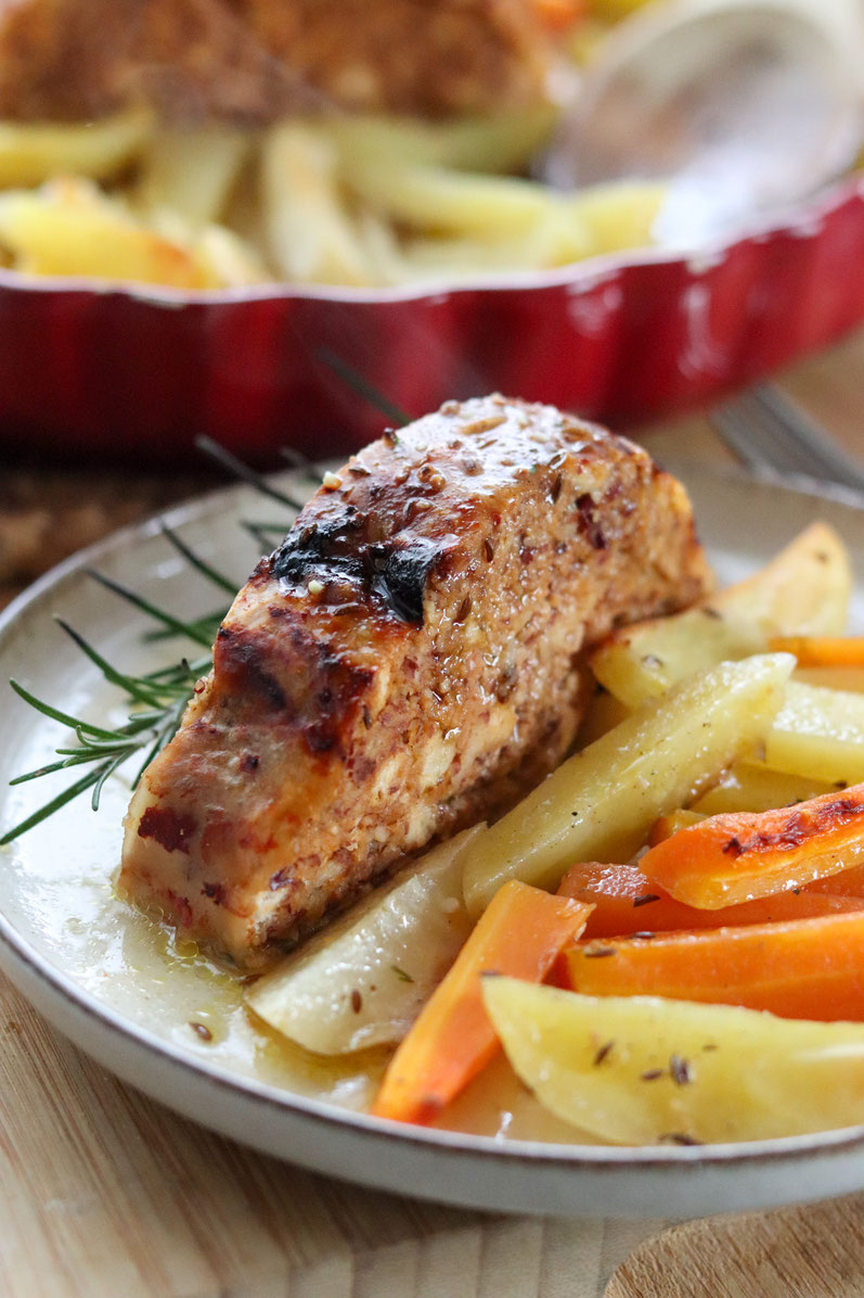 Nussbraten mit Wintergemüse