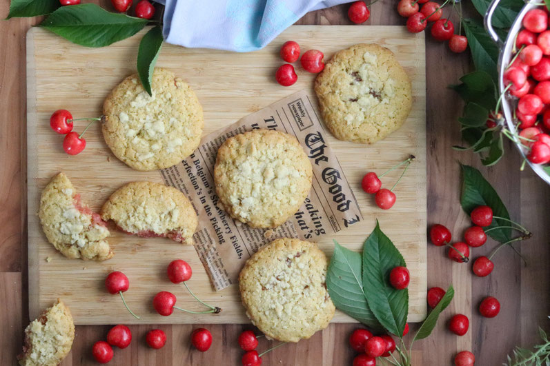 Kirsch Crumble Cookies