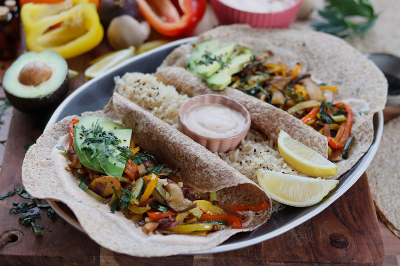 Fajitas mit Kräuterseitlingen und Gemüse